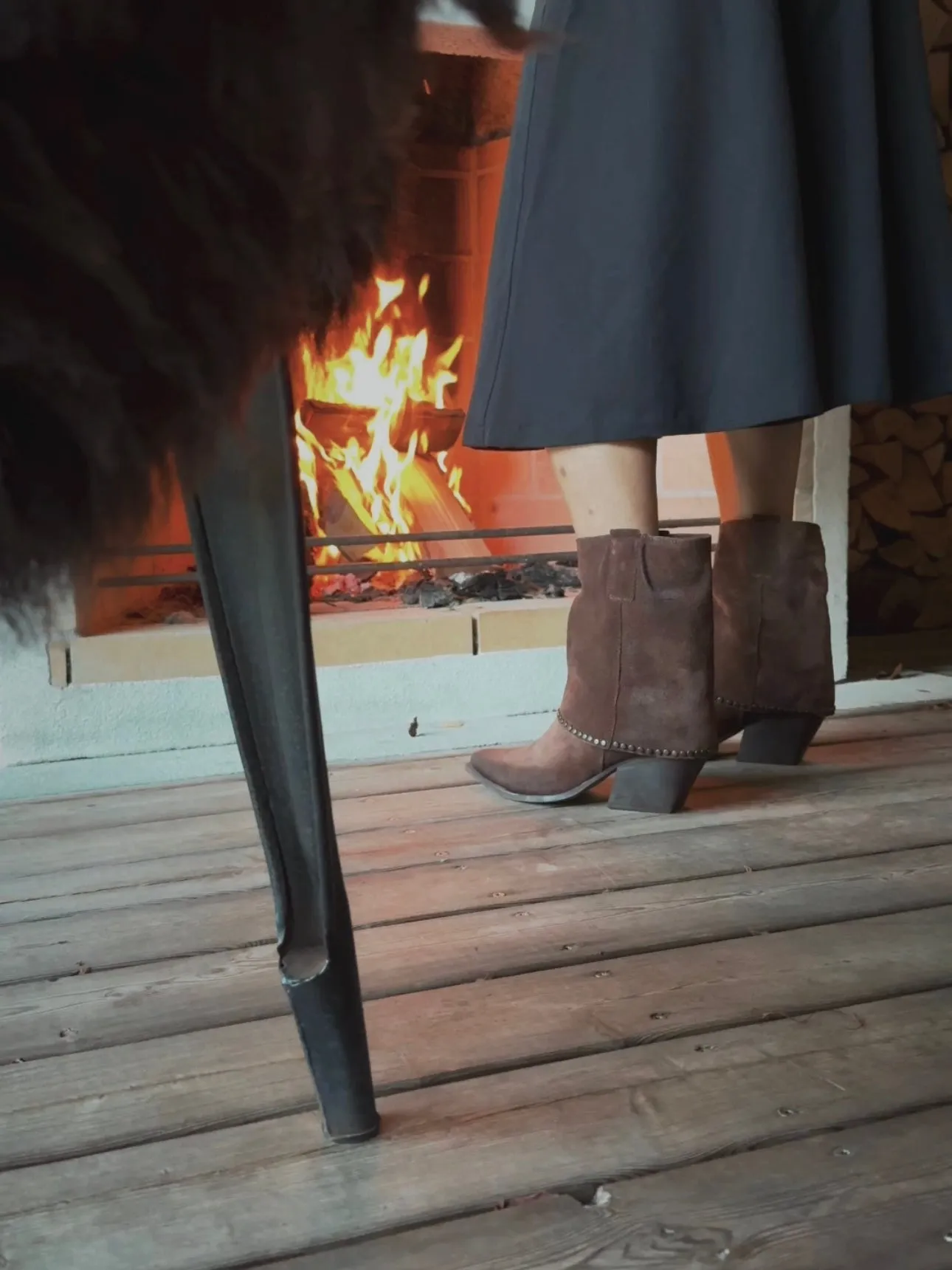 BOOTS WITH COVER AND STUDS IN SUEDE - BROWN