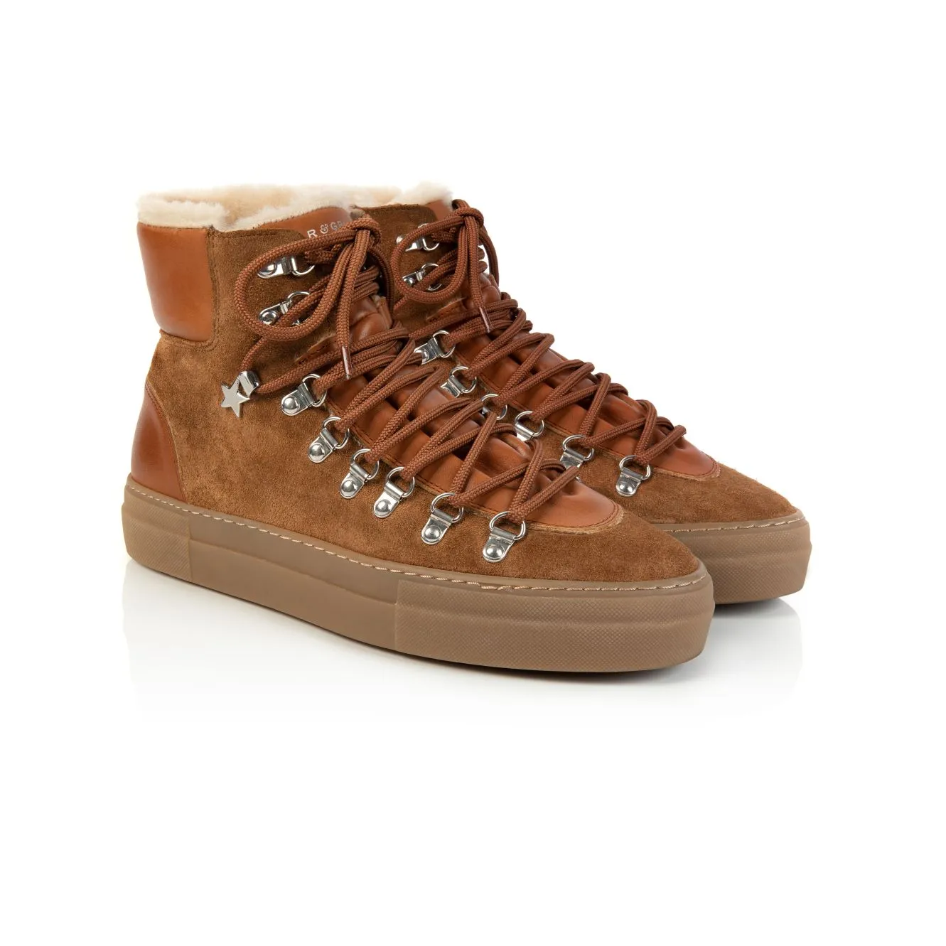 Camino Laces: Tan