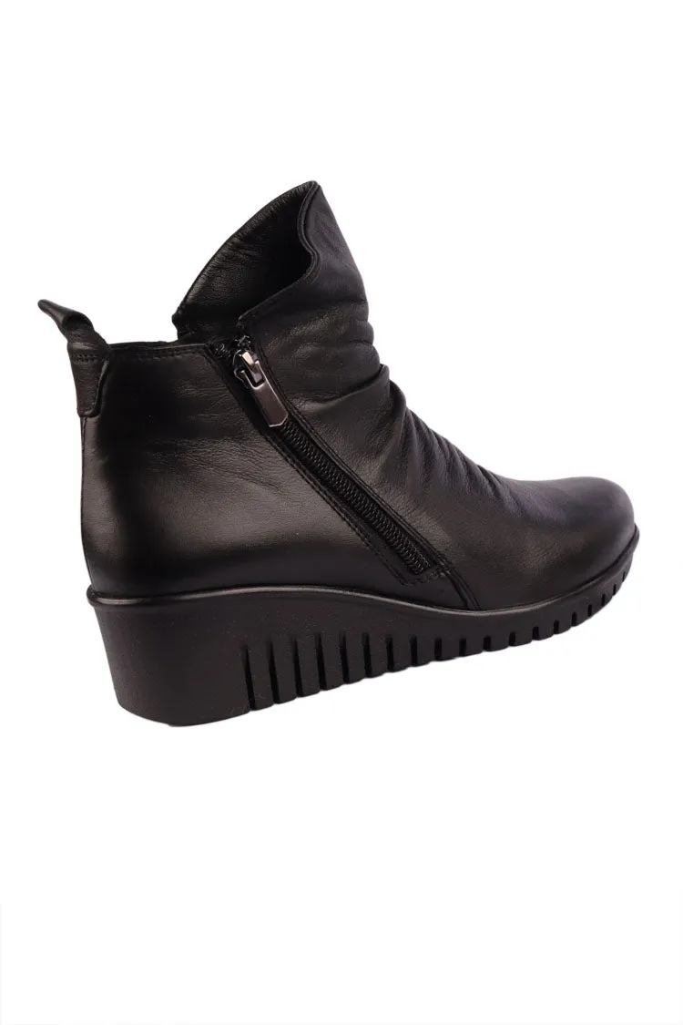 Ella Soft Leather Boots in Black