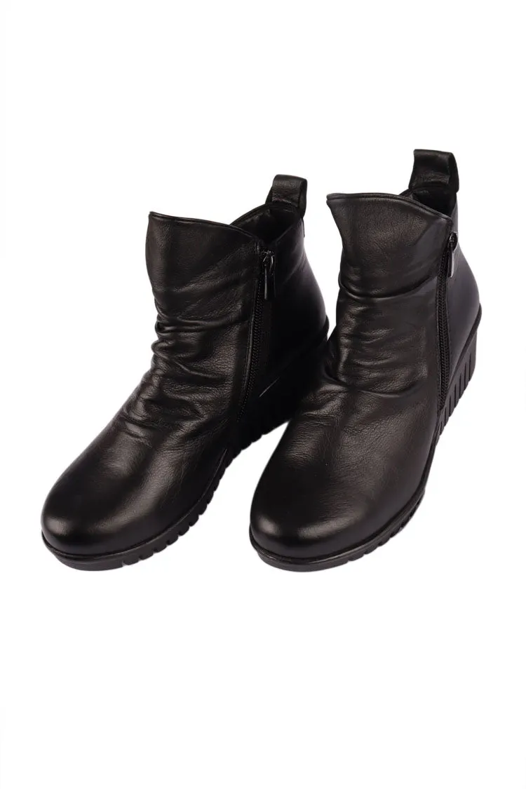 Ella Soft Leather Boots in Black