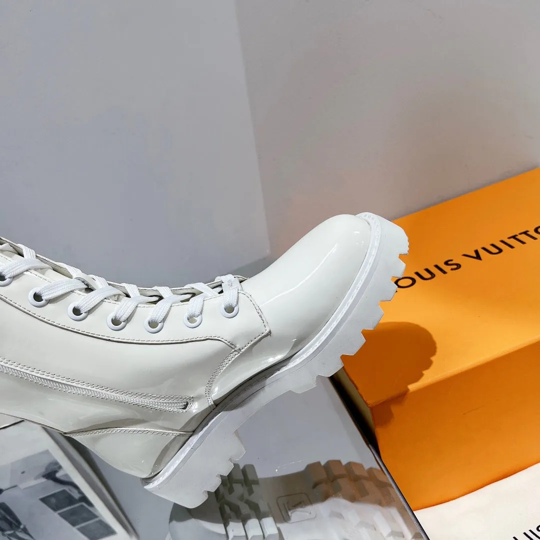 High Quality  LUV BOOTS 010