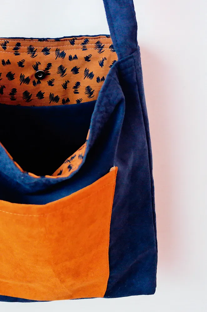 MARINO / navy suede bag