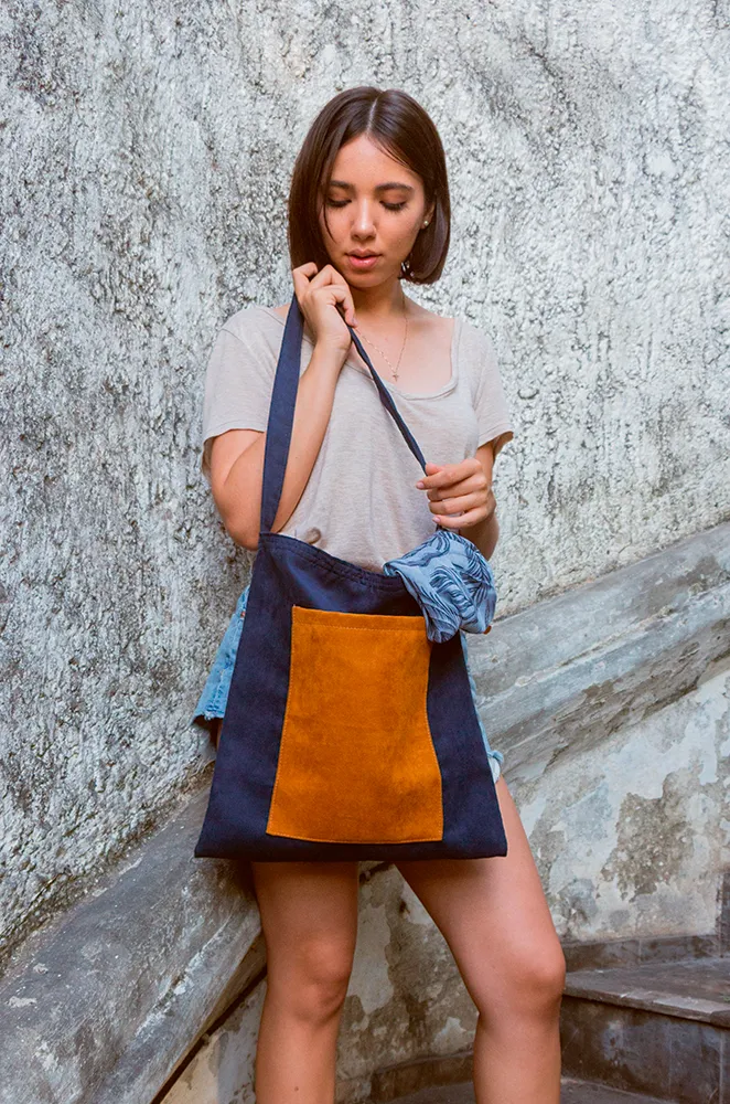 MARINO / navy suede bag