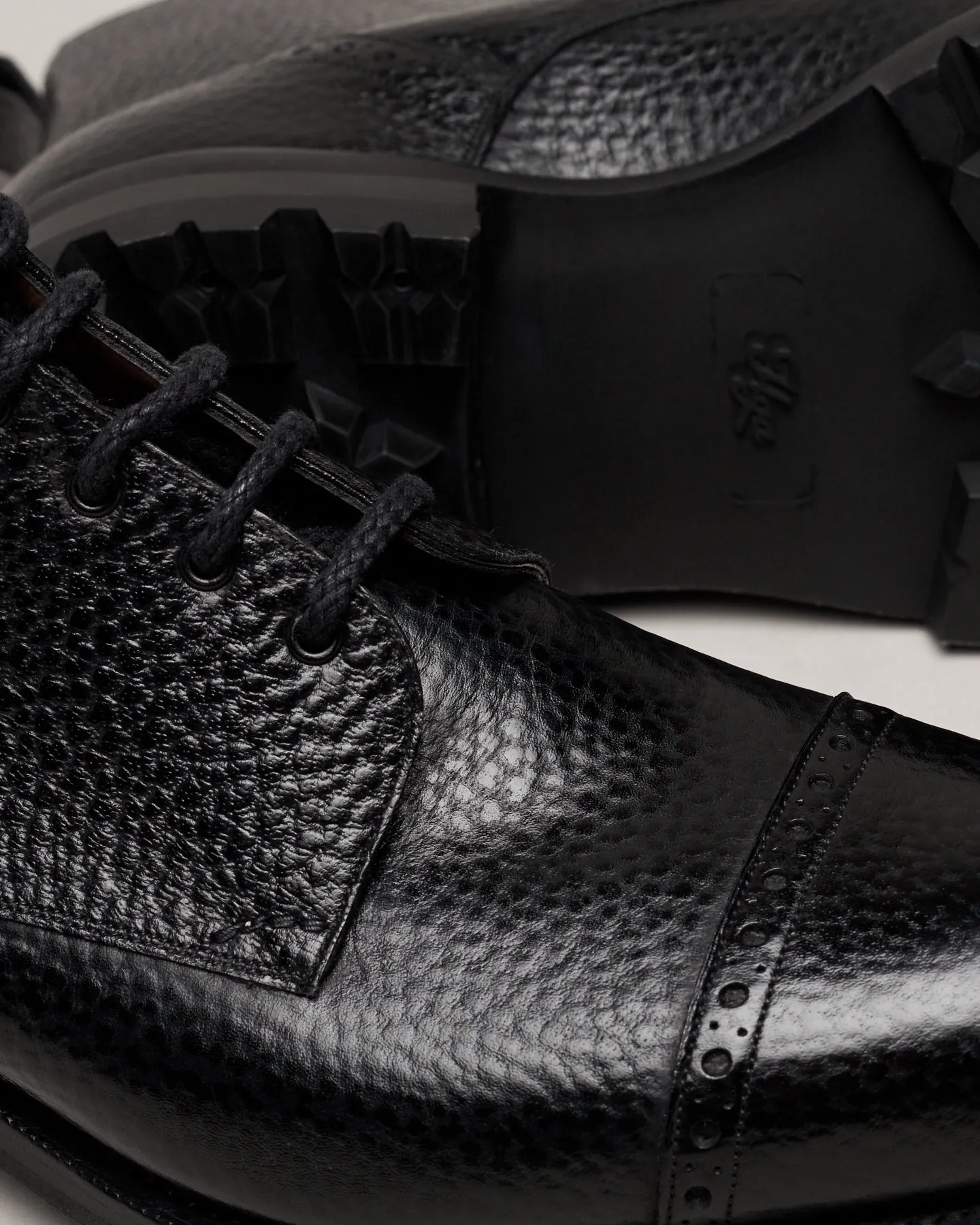 Urban Commando | English Grain | Black